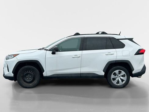 Used 2021 Toyota RAV4 LE FWD image 2