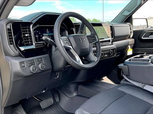 New 2026 Chevrolet Silverado 1500 RST w/ Z71 Off-Road Package AWD/4WD image 8