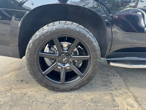 Used 2021 Chevrolet Tahoe LT w/ LT Signature Plus Package AWD/4WD image 51