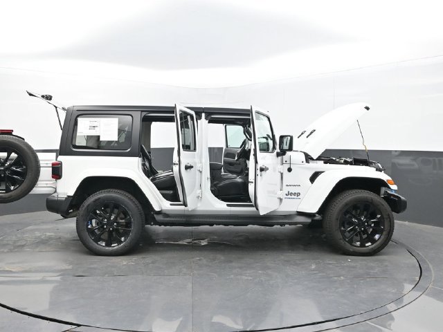 Used 2023 Jeep Wrangler Unlimited Sahara w/ Cold Weather Group AWD/4WD image 63