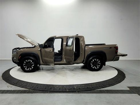 Used 2024 Nissan Frontier Pro-X image 12