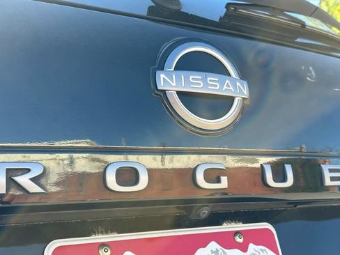 Used 2024 Nissan Rogue SV AWD/4WD image 11