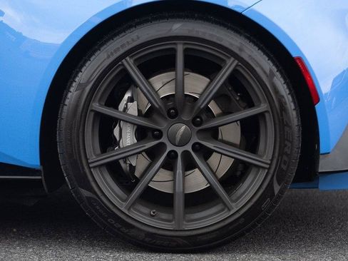 Used 2021 Aston Martin V8 Vantage Coupe RWD image 31