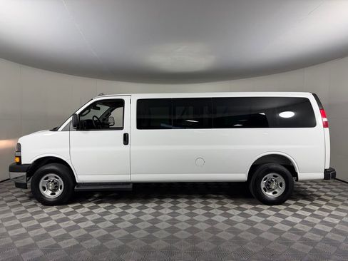 Used 2025 Chevrolet Express 3500 LT w/ LT Preferred Equipment Group RWD image 9