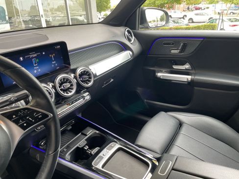 Used 2024 Mercedes-Benz GLB 250 image 17