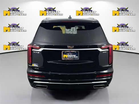 Used 2023 Cadillac XT6 Premium Luxury image 6