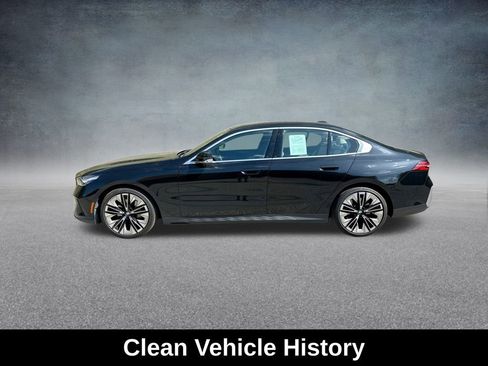 Used 2024 BMW 540i xDrive image 6