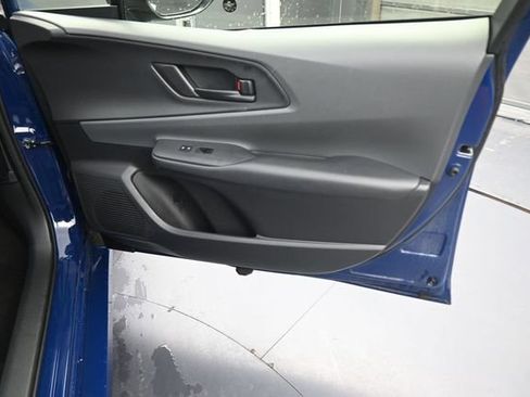 Used 2025 Toyota Prius LE FWD image 13