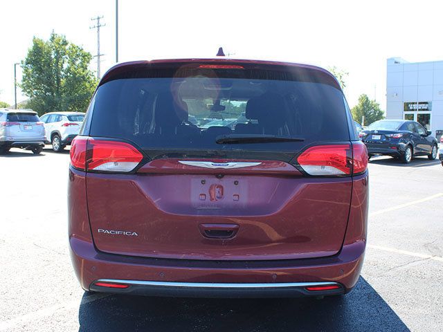 Used 2018 Chrysler Pacifica Touring Plus FWD image 6