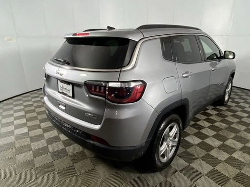 Used 2024 Jeep Compass Latitude image 6