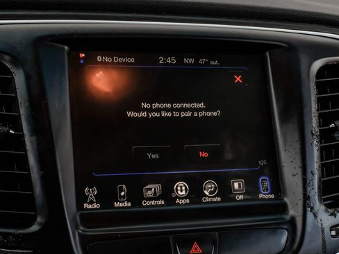 Used 2017 Chrysler 200 Limited Platinum image 37