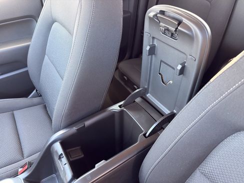 Used 2021 Chevrolet Colorado LT w/ Safety Package image 43