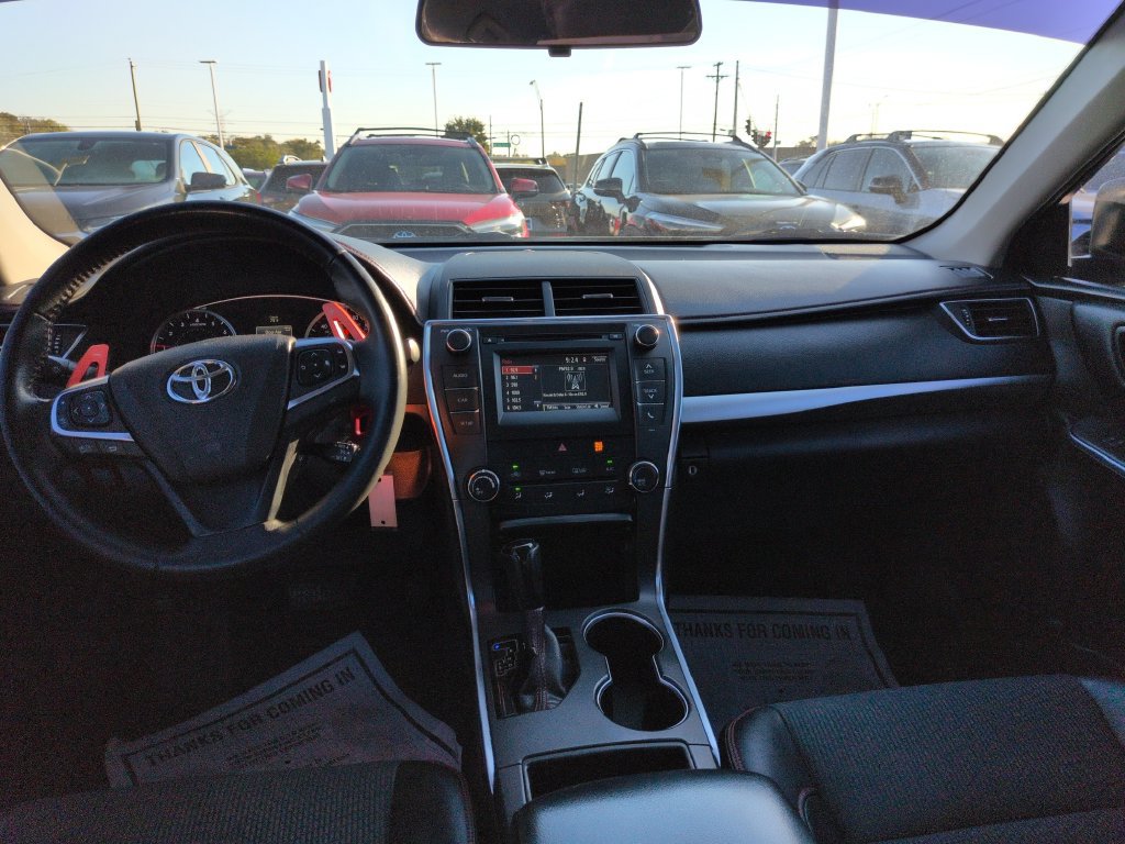 Used 2017 Toyota Camry SE FWD image 12