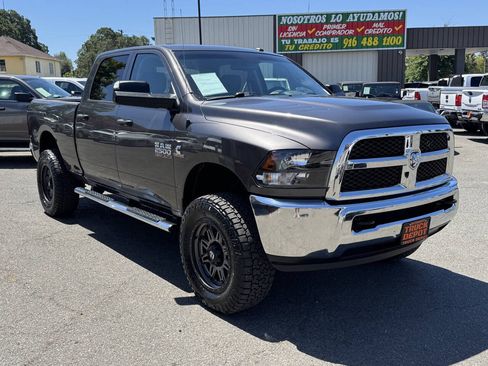 Used 2015 RAM 2500 Tradesman w/ Chrome Appearance Group AWD/4WD image 29