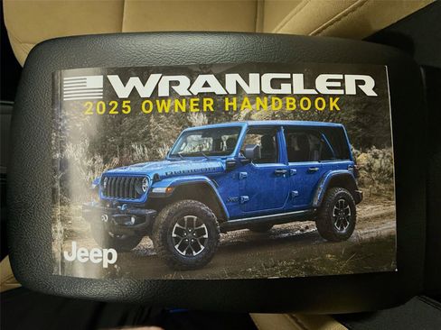 Used 2025 Jeep Wrangler Unlimited Sport S 4xe AWD/4WD image 22
