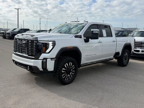 Used 2024 GMC Sierra 2500 Denali Ultimate AWD/4WD image 40