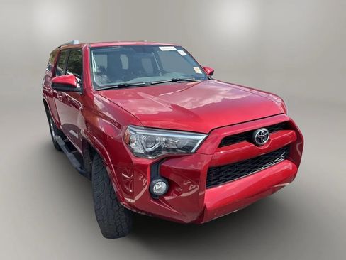 Used 2015 Toyota 4Runner SR5 image 4