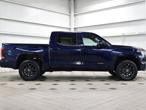 Used 2024 Toyota Tundra Platinum AWD/4WD image 8