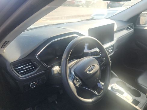 Used 2024 Ford Escape Platinum AWD/4WD image 7