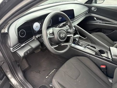 Used 2024 Hyundai Elantra SEL FWD image 15
