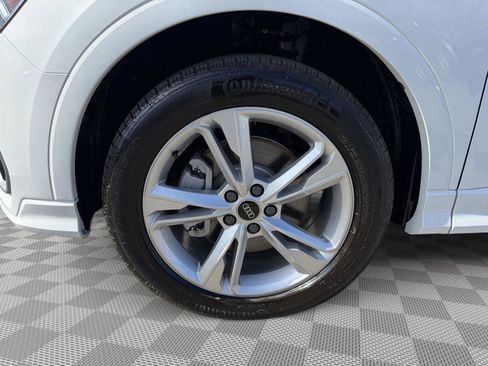 Used 2023 Audi Q3 2.0T Premium w/ Convenience Package image 7