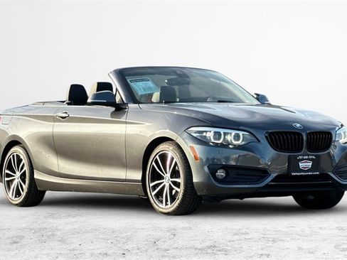Used 2020 BMW 230i xDrive Convertible image 2