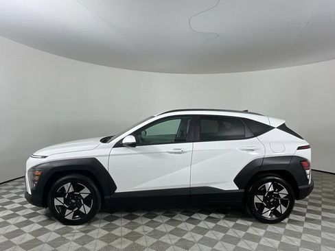 Used 2024 Hyundai Kona SEL FWD image 8