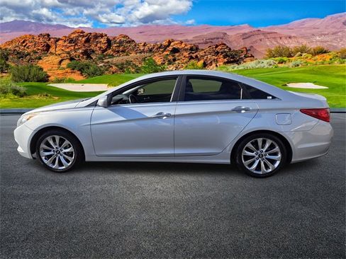 Used 2012 Hyundai Sonata SE w/ Navigation & Sunroof Pkg image 7