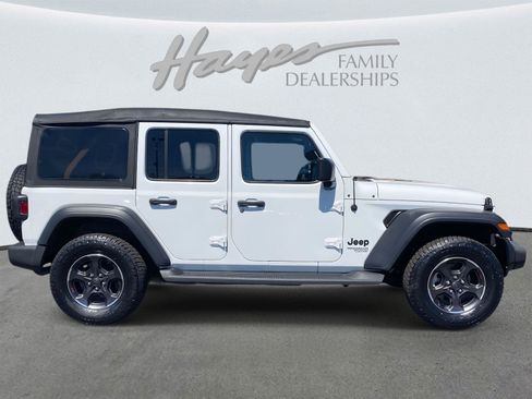 Used 2020 Jeep Wrangler Unlimited Sport image 2
