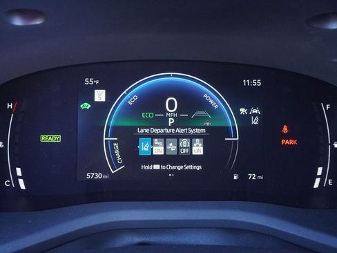 Used 2025 Toyota Camry SE image 21