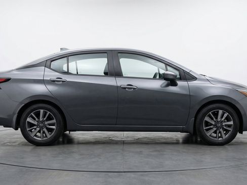 Used 2025 Nissan Versa SV image 11