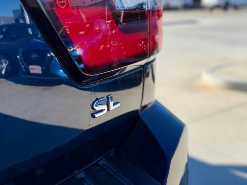 Used 2024 Nissan Armada SL w/ Captain's Chairs Package image 4