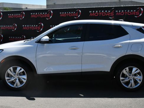 Used 2024 Buick Encore GX Preferred image 4