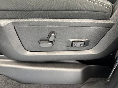 New 2026 RAM 2500 Big Horn AWD/4WD image 15