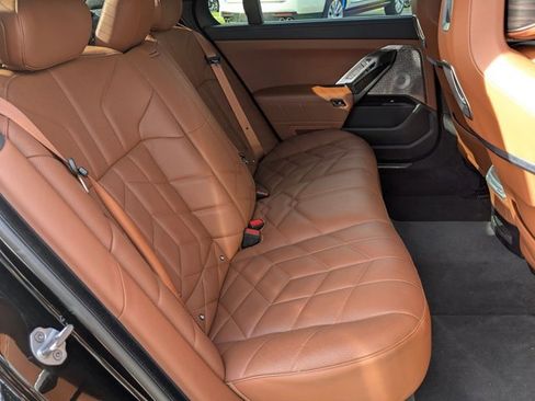 Used 2024 BMW 760i xDrive w/ Executive Package image 20