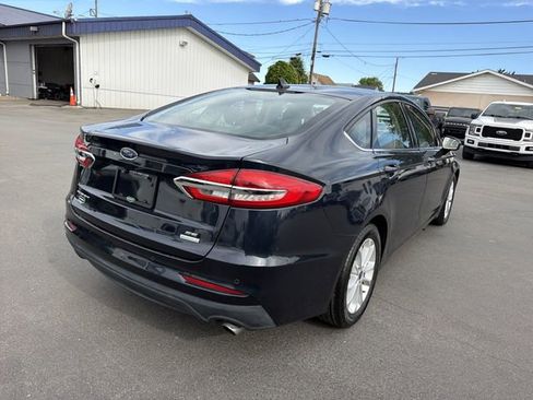 Used 2020 Ford Fusion SE FWD image 4