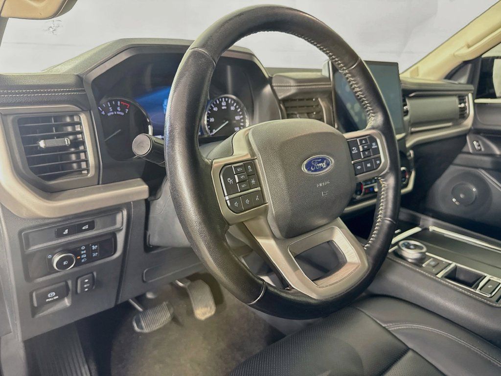 Used 2023 Ford Expedition Max XLT RWD image 11