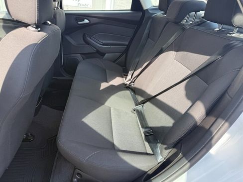 Used 2016 Ford Focus SE w/ SE Cold Weather Package image 24