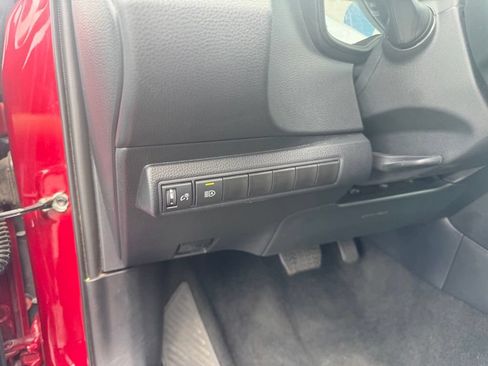 Used 2025 Toyota Corolla LE FWD image 4