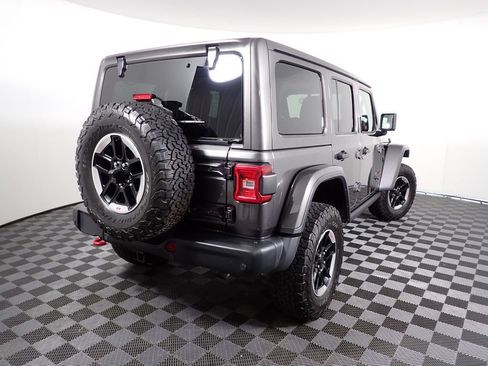Used 2018 Jeep Wrangler Unlimited Rubicon w/ Dual Top Group AWD/4WD image 17
