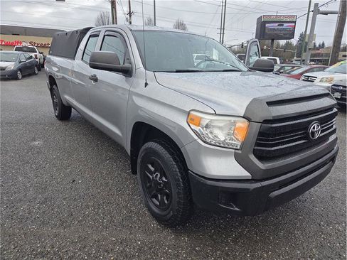 Used 2015 Toyota Tundra SR image 2