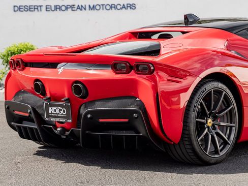 Used 2022 Ferrari SF90 Stradale AWD/4WD image 7