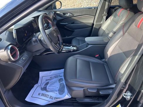 Certified 2024 Chevrolet Trax RS w/ Driver Confidence Package image 19