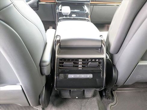 Certified 2024 Land Rover Range Rover Sport SE AWD/4WD image 19