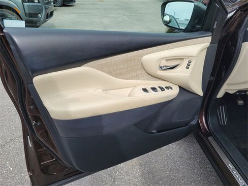 Used 2020 Nissan Murano SL w/ Moonroof Package image 8