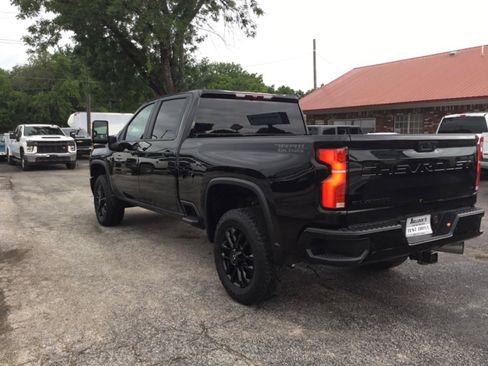 Used 2025 Chevrolet Silverado 2500 LT w/ Trail Boss Package AWD/4WD image 4