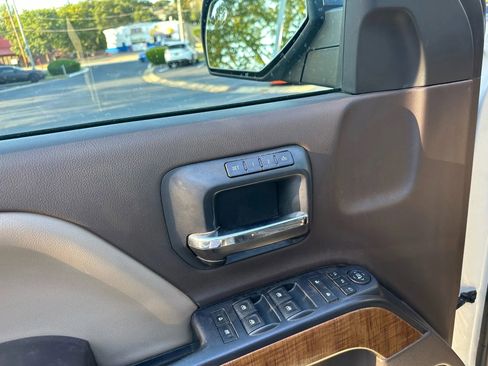 Used 2015 GMC Sierra 1500 SLT w/ SLT Crew Cab Value Package image 15