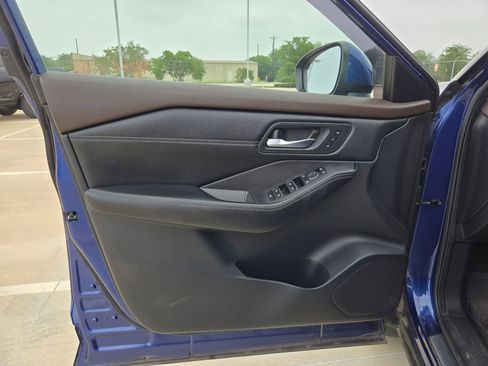 Used 2023 Nissan Rogue SL w/ SL Premium Package FWD image 13