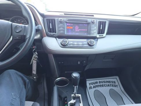 Used 2013 Toyota RAV4 XLE AWD/4WD image 20