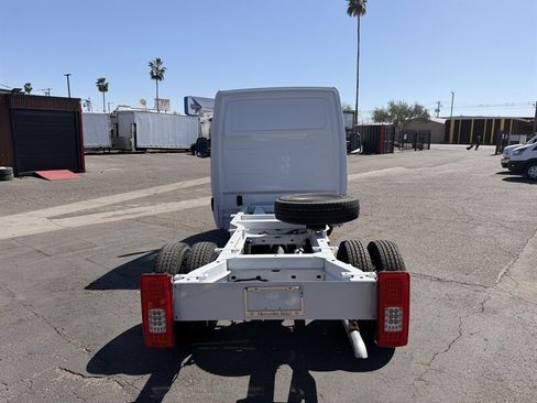 Used 2023 Mercedes-Benz Sprinter 3500 image 4